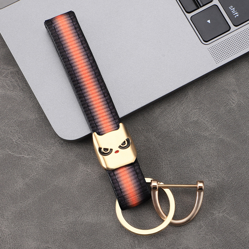 2024 nuevo llavero de coche de dibujos animados cuerda trenzada llavero metal aleación de zinc material colgante duradero a prueba de pérdidas