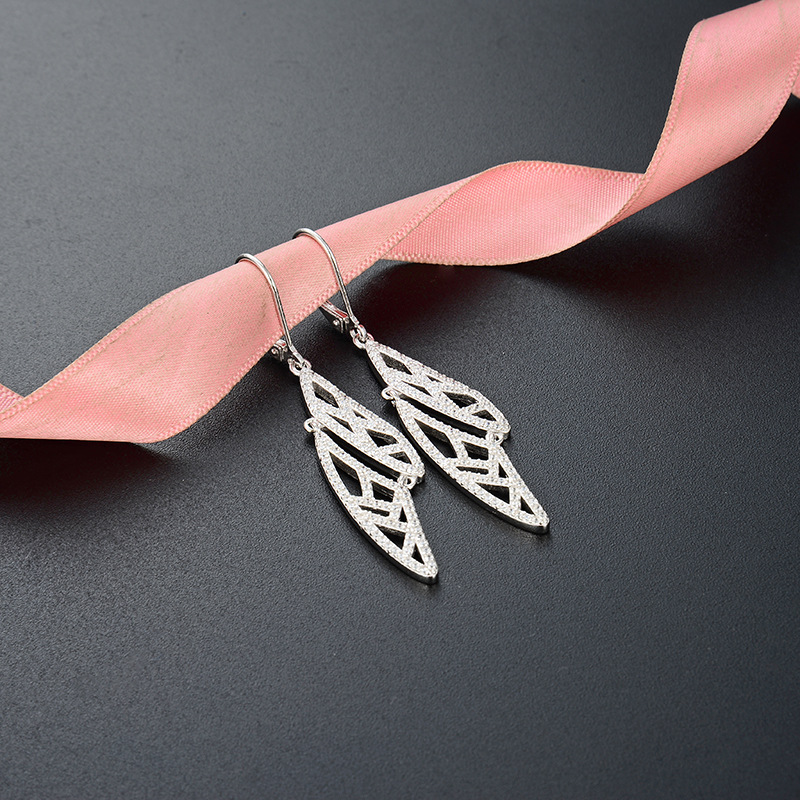 Pendientes de joyería popular de estilo simple Corea del Sur s925 pendientes de diamantes de plata completos pendientes de accesorios creativos para mujeres transfronterizas