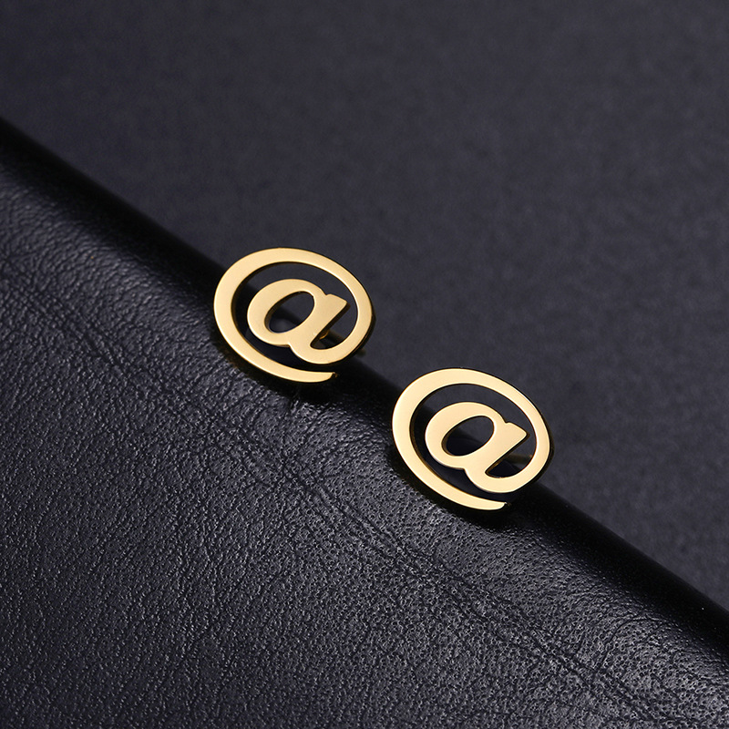 热销不锈钢耳钉简约冷淡风镀18K金@符号钛钢男女耳骨钉耳饰饰批发