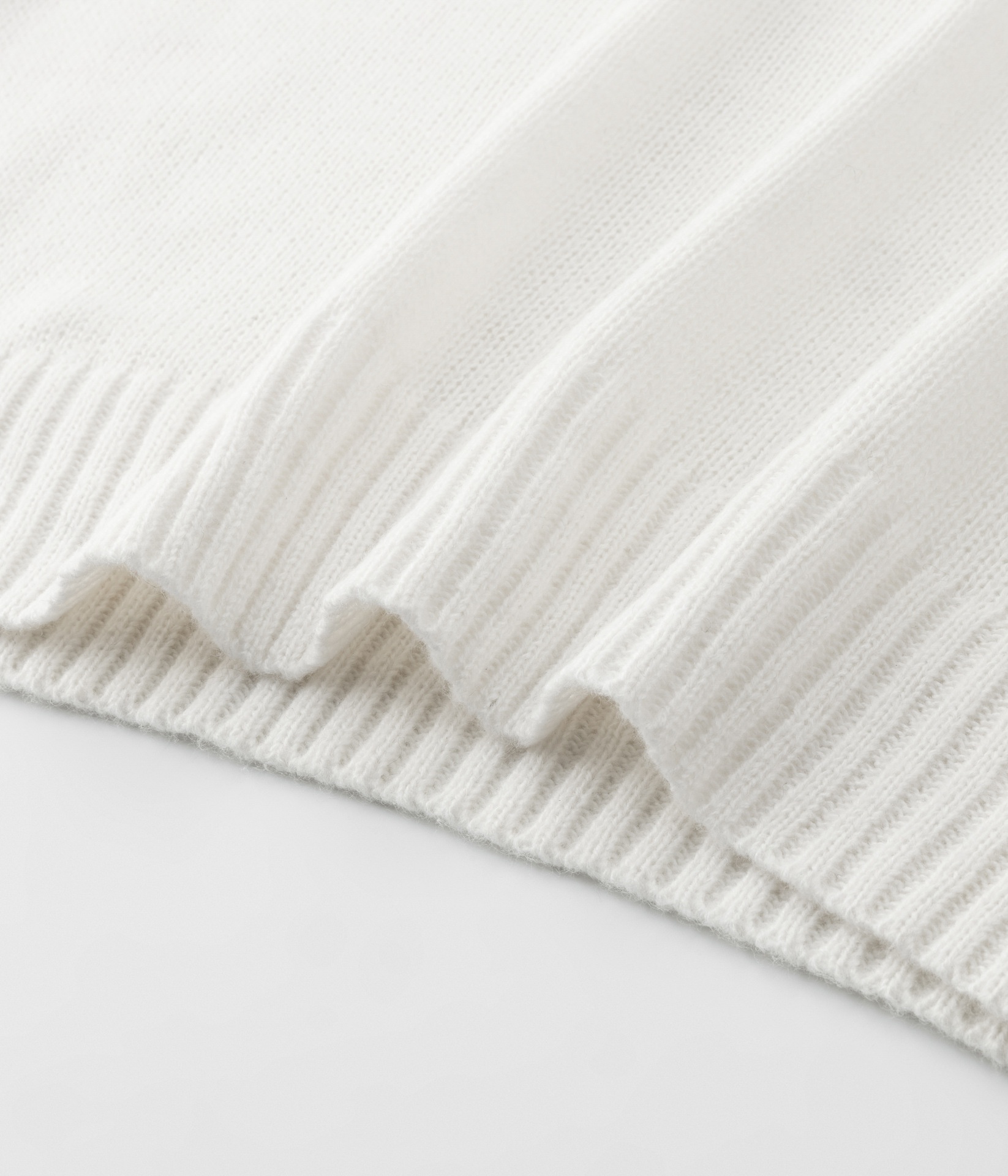 Solid Color Love Letter Knitted Sweater Oversized Casual Round Neck Unisex Top For Couples Fashion Trends_viptrois.com