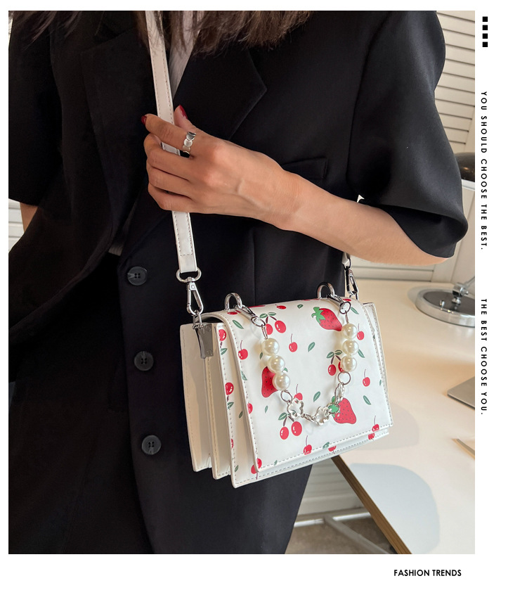 Women's Elegant Fashion Fruit Printing Pearls Square Flip Cover Shoulder Bag Square Bag Artificial Leather Handbags display picture 1