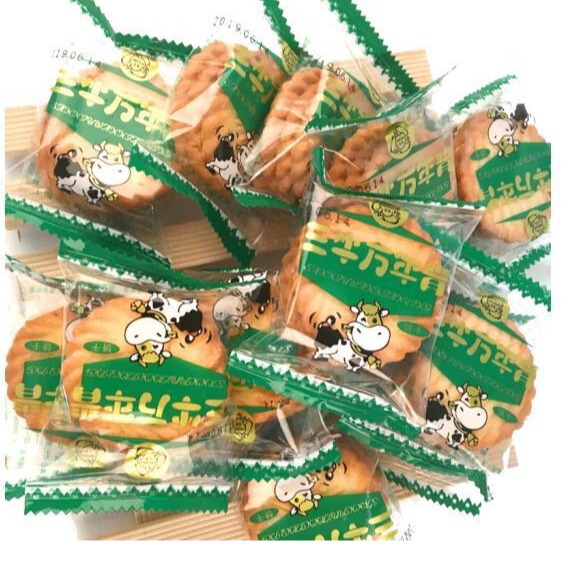 Shanghai Sanniu Wannian Youth Biscuits 10kg Whole Boxes Wholesale Shanghai Specialty Classic Onion Oil Flavor Crisp Biscuits Snacks