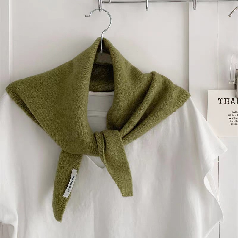 Triangle Scarf for Women, Autumn and Winter 2026 New French-Style Small Shawl, Knitted Warm Cross-Neck Scarf, Versatile Neck Scarf