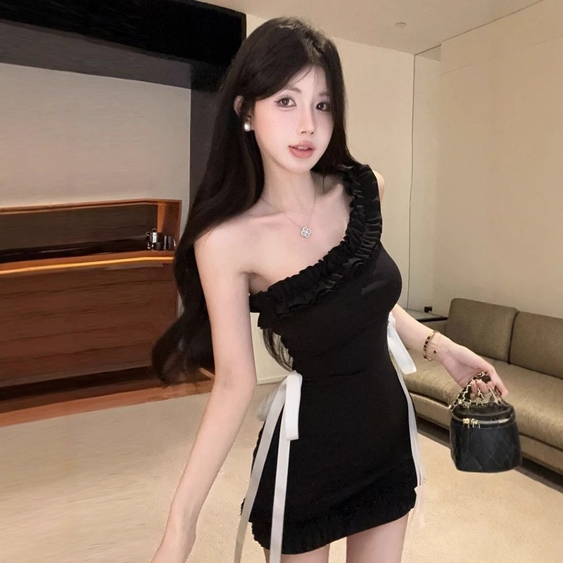 Sexy Black Off-Shoulder Strapless Dress for Women, Summer Style, Mature and Alluring, Slim-Fit Bodycon Off-Shoulder Mini Dress