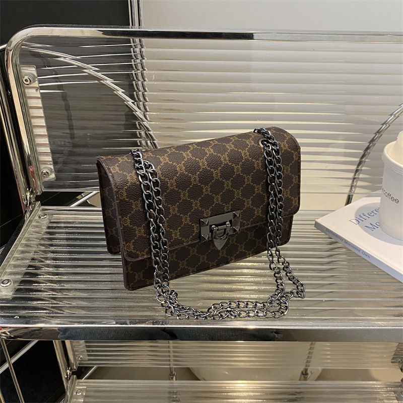 2026 New Trendy Fashion Chain Bag for Women, Cross-Border Vintage Print Crossbody Bag, Niche Texture Underarm Shoulder Bag 2026 New Trendy Fashion Chain Bag for Women, Cross-Border Vintage Print Crossbody Bag, Niche Texture Underarm Shoulder Bag