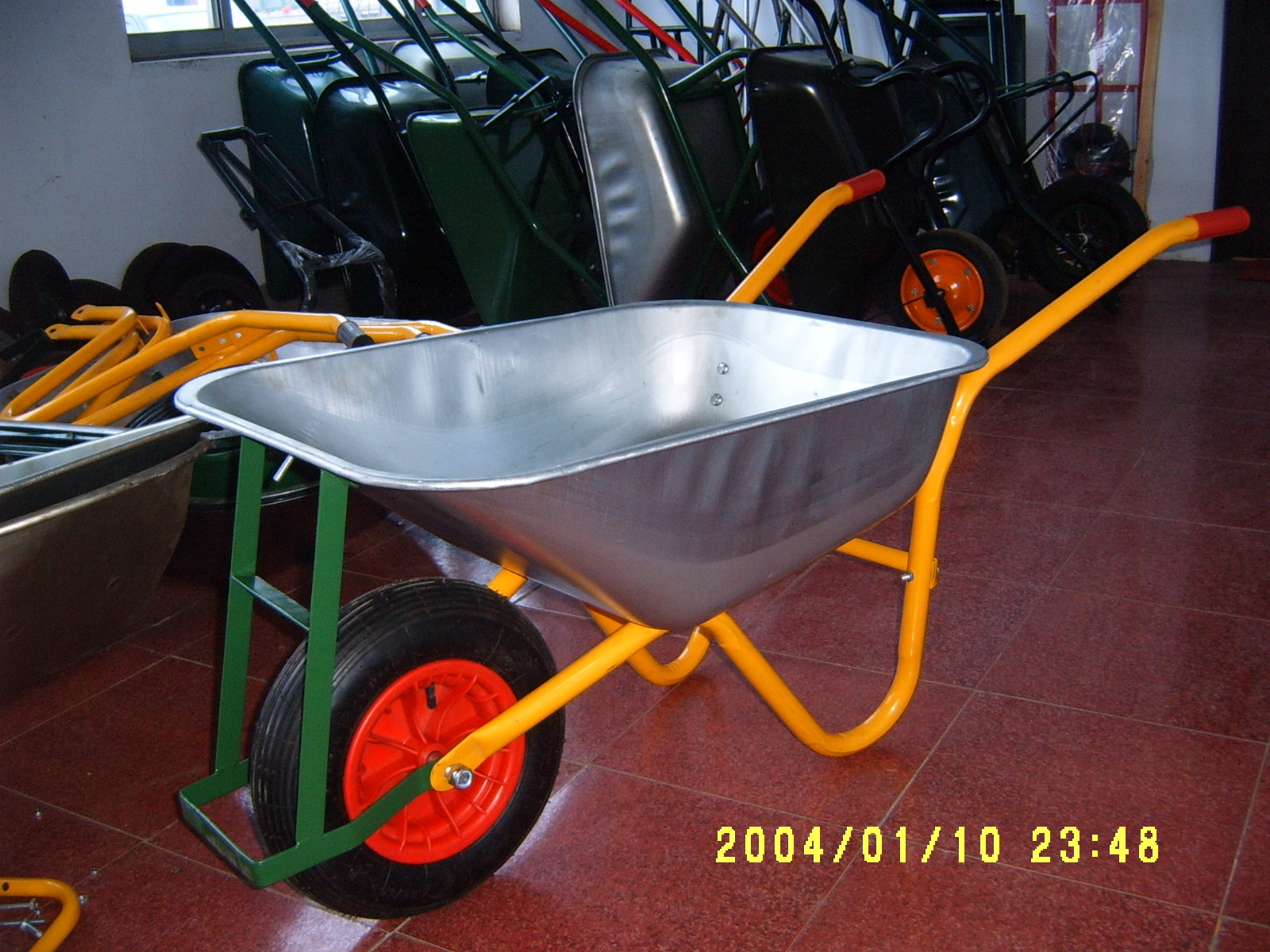 厂家供应独轮手推车WB6404H改型