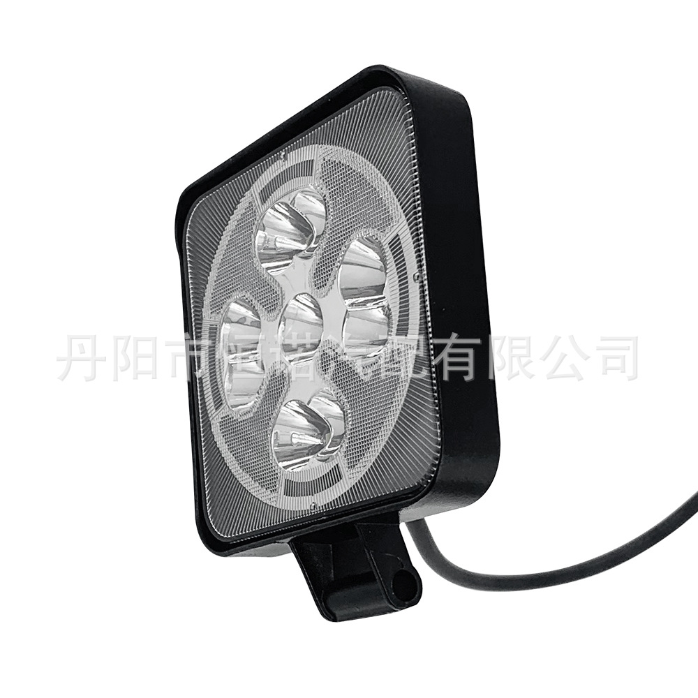 Coche Spotlight Super brillante camión luz LED 24V excavadora Ingeniería Agrícola vehículo antiniebla Luz de marcha atrás Modificación de luz fuerte