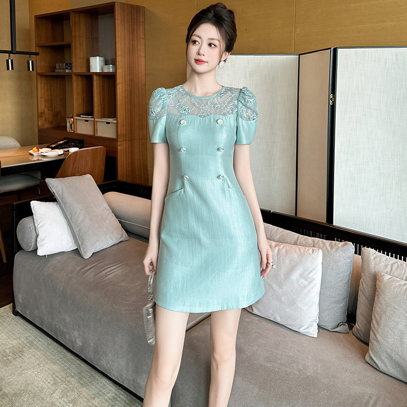 Đầm chữ A nữ thắt eo hai hàng khuy phong cách tea dress mùa hè 2026 — Xanh nước trong