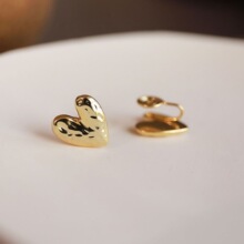 ��ɫ��������P���AŮ�߼��м��������Ҷ��h�o�����oʹ�A����