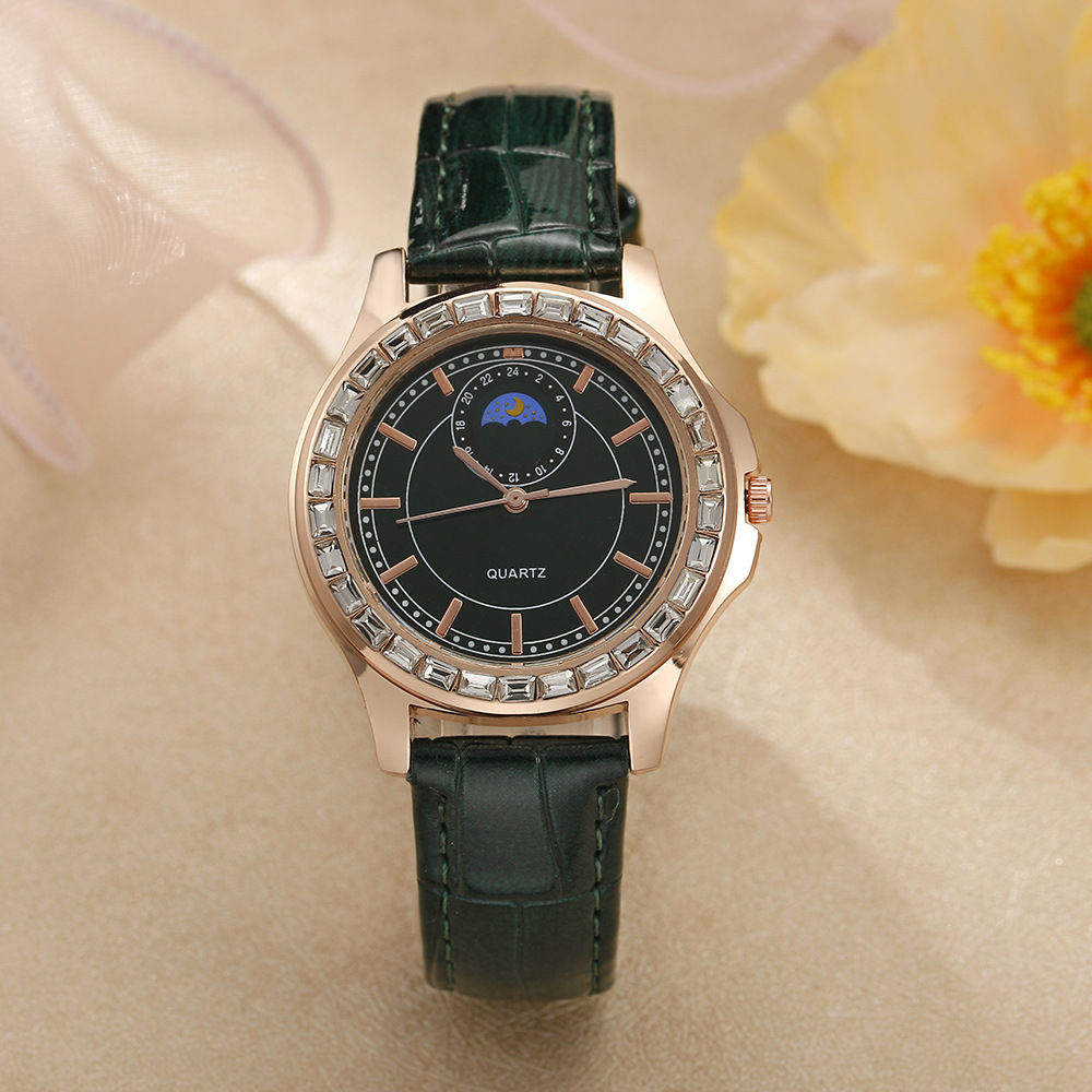 Cost performance  New Business and Leisure Inlaid Men's Belt High end Fashion Full Diamond Style Women's Quartz Watch_voghion.com