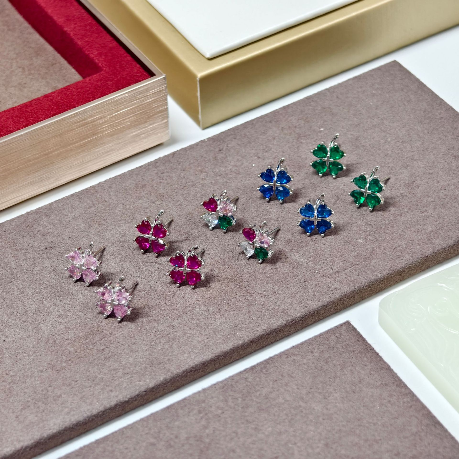 格思恩首饰韩国小众气质四叶花耳钉轻奢高级感ins网红森系耳饰女