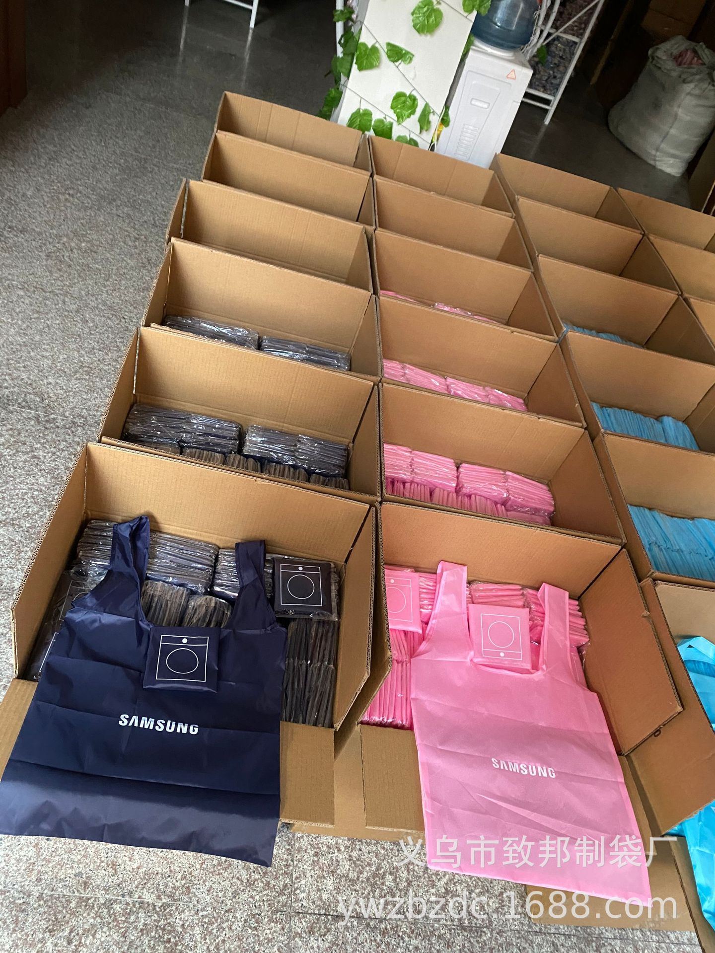 24151097-7DB5-48B4-A5A3-3A5240