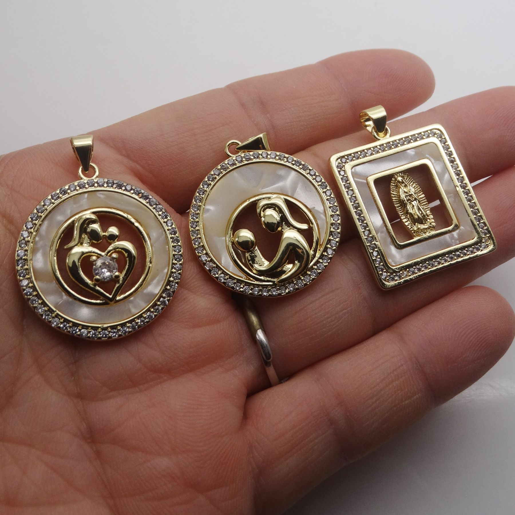 7g Weight Copper Pendant Material Zircon Inlay Material Pendant Necklace Classification Copper Chain Material 1 Piece Quantity Casual Occasion Copper Material Letter, Heart Shape Pattern Women's Gender Inlay Design Simple Style Style Copper Inlay Letter Heart Shape Zircon Pendant Necklace 1