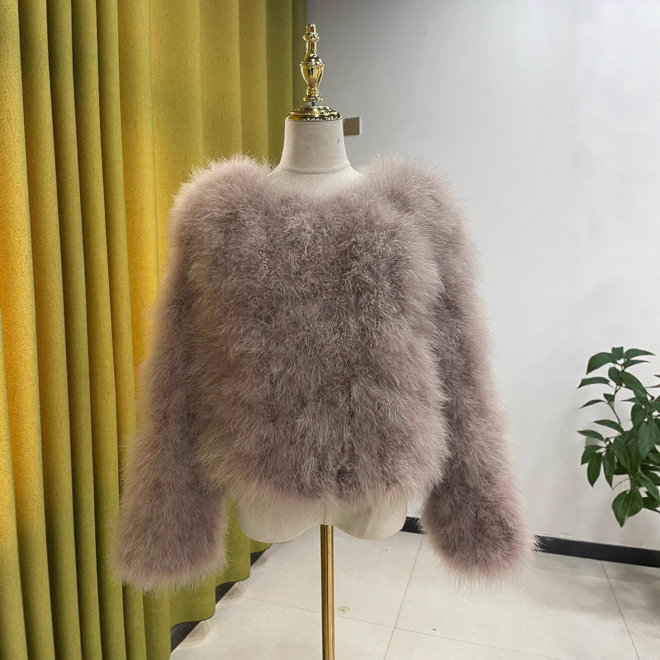 60-Sleeved Long and Short Outwears Plus Fat Export Export Wholesale Women's European and American Round Neck Elegant Outwears Plus Cotton Feather Fur