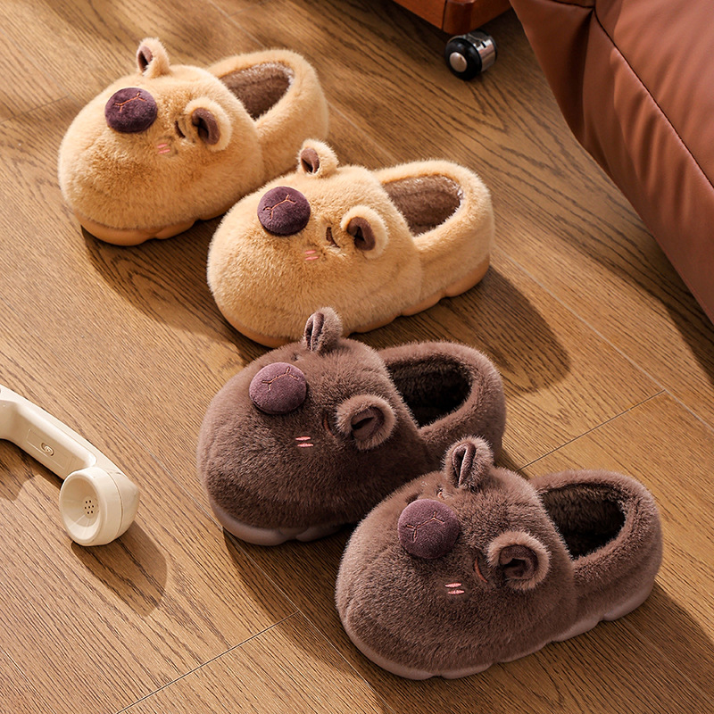 Bolsa de mujer otoño invierno tacones 2025 nuevo Capibara interior anti-deslizante calentamiento de peluche pareja zapatos de algodón hombre