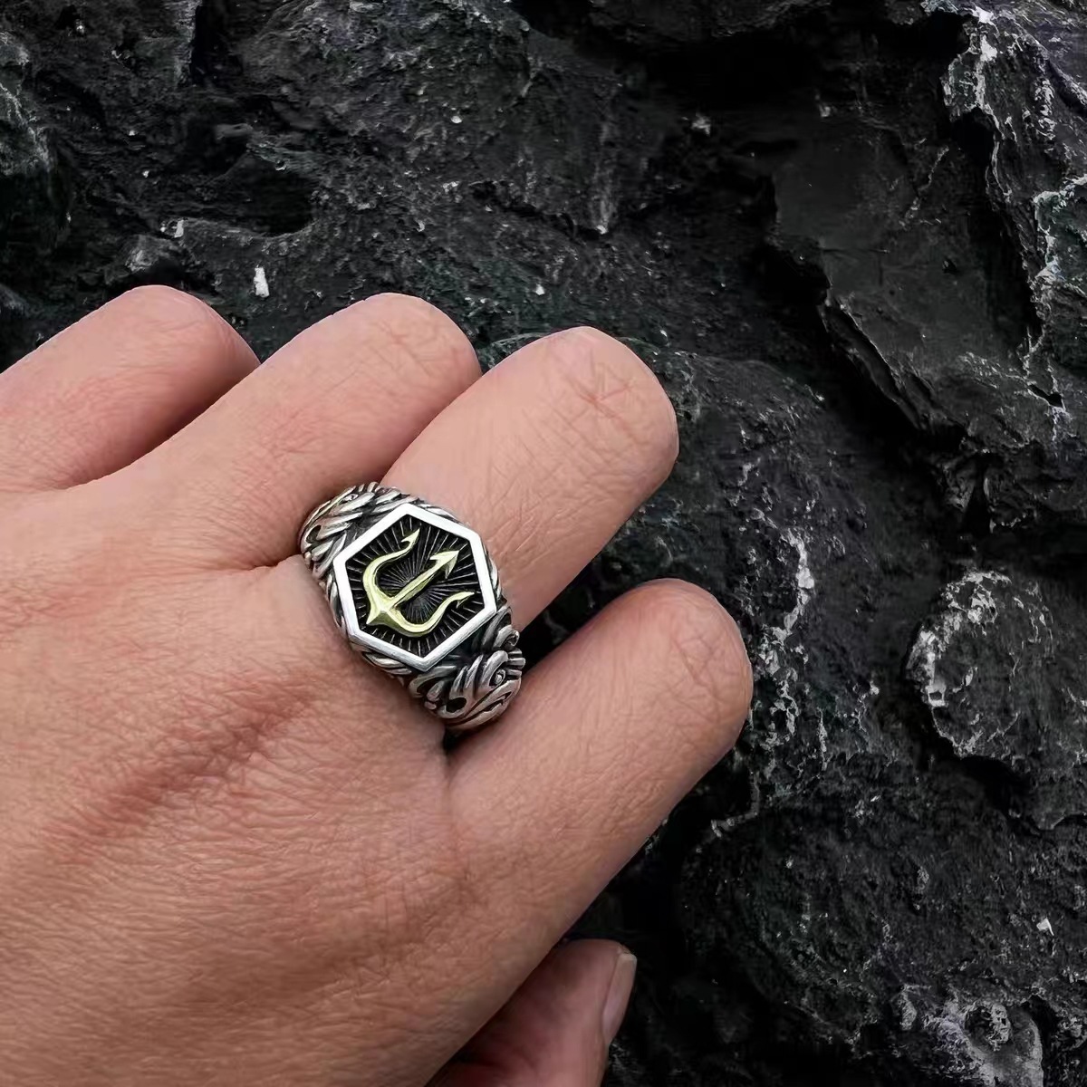 13g Weight Adjustable Ring Classification Adjustable Ring Size 1 Piece Quantity Daily, Street Occasion Alloy Material Cross Pattern Men's Gender Plating Design Retro Style Wholesale Jewelry Retro Cross Alloy Plating Adjustable Ring 1