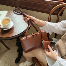 韩国东大门流行单肩腋下包包女2024新款潮时尚高级感精致波士顿包