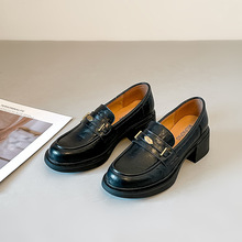 �����¿��ט���ЬŮͨ�ڏ͹Ŵָ���Ь�Ӱٴ�һ�_��Ӣ���LСƤЬ