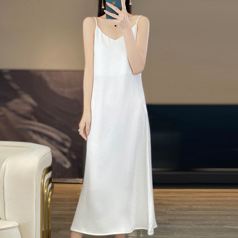 French-style Satin Sling dress New Chinese Style Retro Ribbon Design High-grade Glossy Drain Long Skirt French-style Satin Sling dress New Chinese Style Retro Ribbon Design High-grade Glossy Drain Long Skirt
