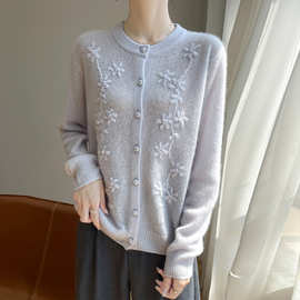 2024秋冬新款丝绒钩花羊绒开衫女圆领时尚排扣毛衣文艺风外套上衣