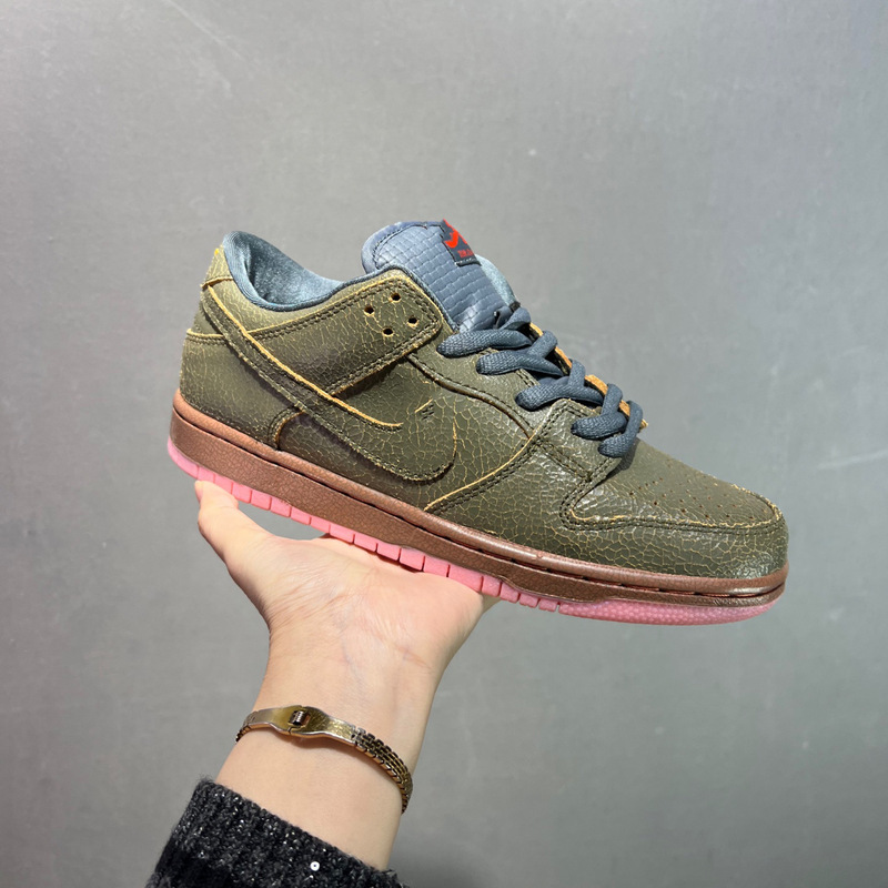 High Version Putian Shoes Dunk Sneakers Genuine Leather Women's Versatile Sports Shoes Men's Sb American High Street 94 Joint Trendy Shoes High Version Putian Shoes Dunk Sneakers Genuine Leather Women's Versatile Sports Shoes Men's Sb American High Street 94 Joint Trendy Shoes