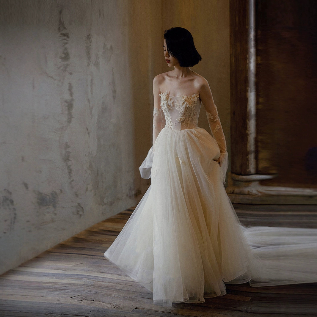 Foreign Trade Strapless Light Wedding Dress Bride creamy-white Fairy Lace Performance Dress Banquet Dance Wedding Dress Toast Dress