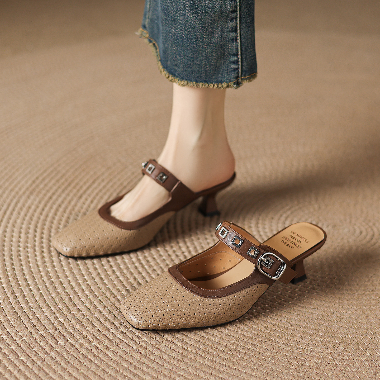 Sandal nữ quai ngang mũi vuông gót 5 cm phối màu — màu trắng ngà