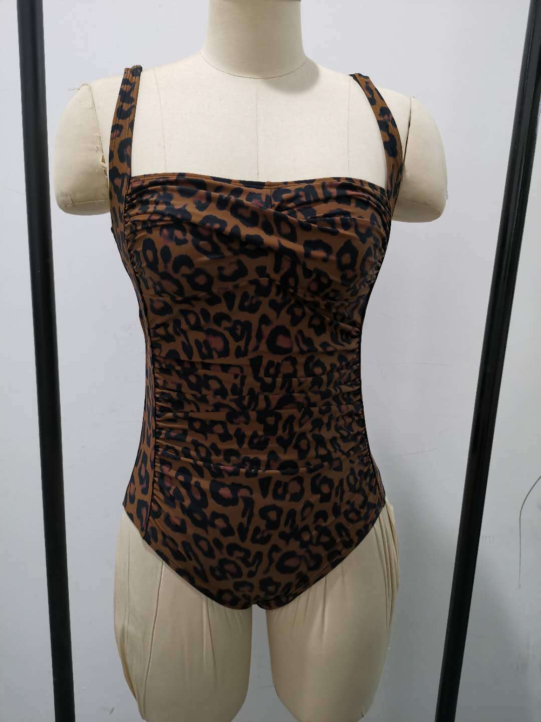 ����ѷ�羳�¿�����Ӿ��Ů �Ը�ӡ����������Ӿ������������Ӿ��