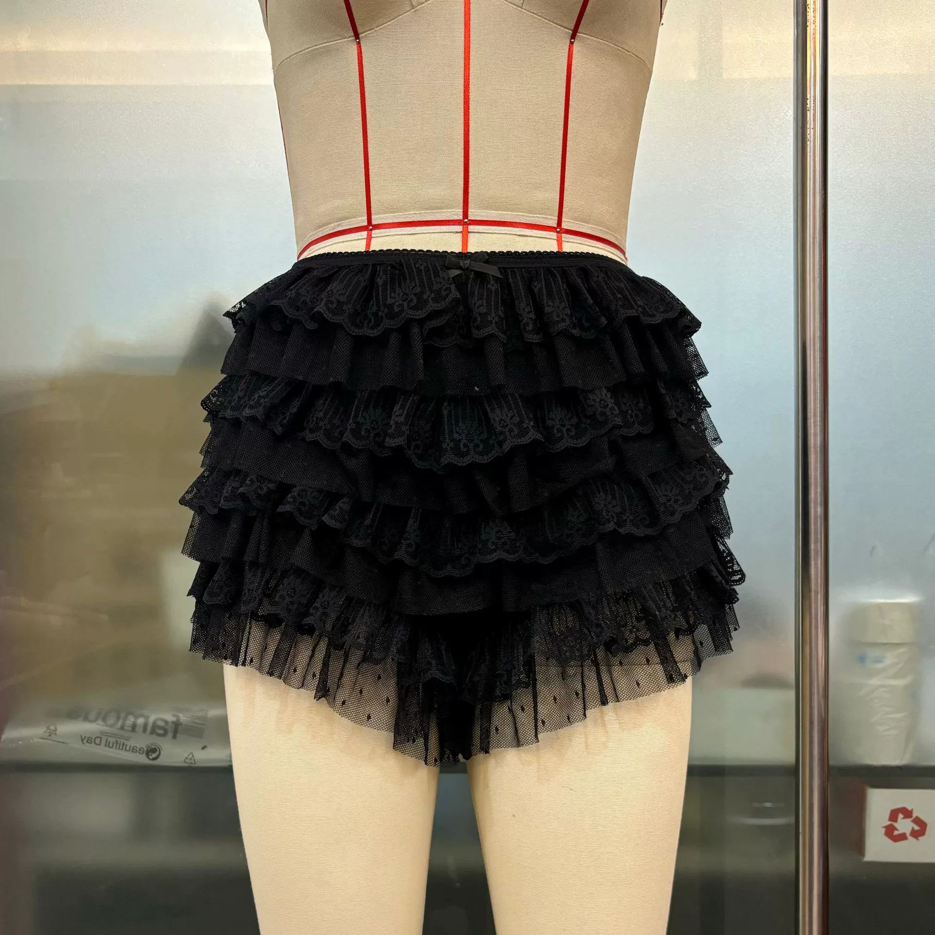Cute trousers, sexy shorts, Lolita style, European style