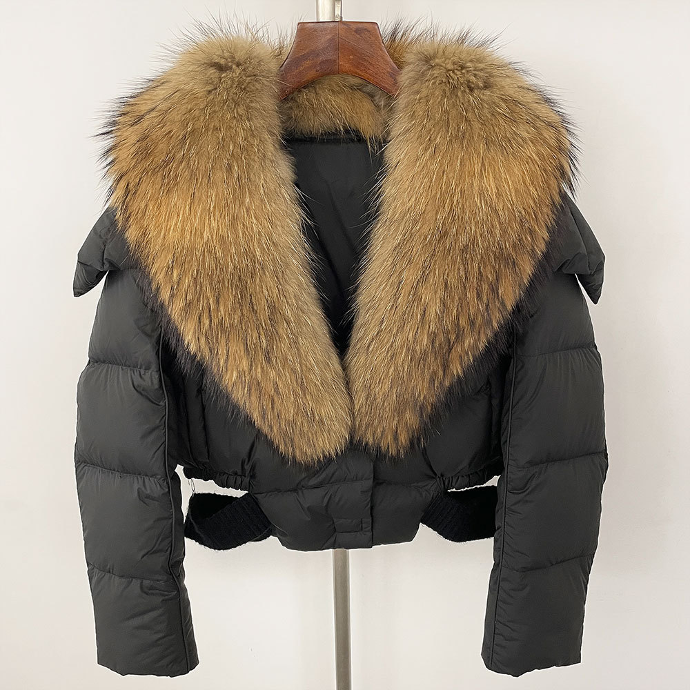 Ropa de mujer Invierno Nuevo estilo Talla pequeña Moda Chaqueta cálida Chaqueta corta Abrigo Cuello de piel de zorro Piel de mujer_voghion.com