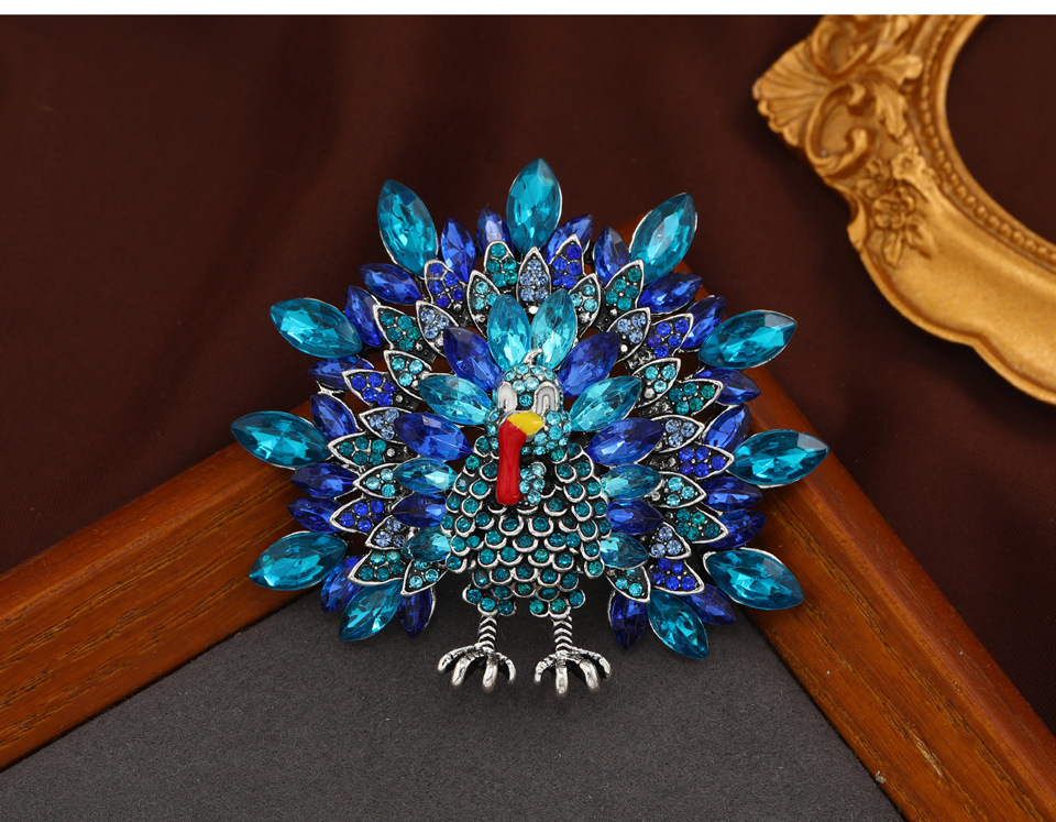 38g Weight Rhinestones Inlay Material Brooches Classification Party Occasion Alloy Material Retro Funny Pin Animal Alloy Rhinestone Rhinestones Unisex Brooches