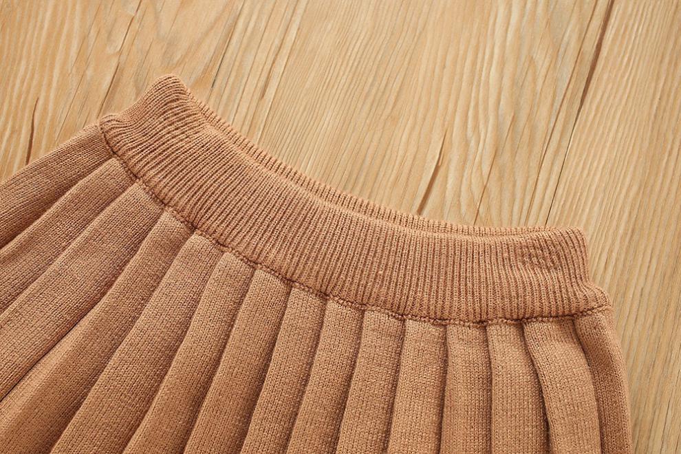 Ragazze 2023 Autunno/Inverno New Western Stripe Bambina lavorata a maglia di lana alla moda Abito a pieghe Set di due pezzi_voghion.com