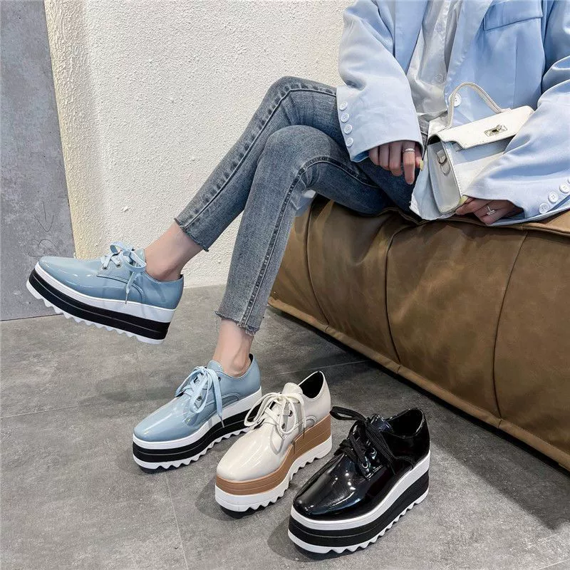 35-43 размера женская обувь большого размера квадратная голова кексы женская 41 толстая подошва дикий английский стиль лакированная кожаная обувь Lefu 42