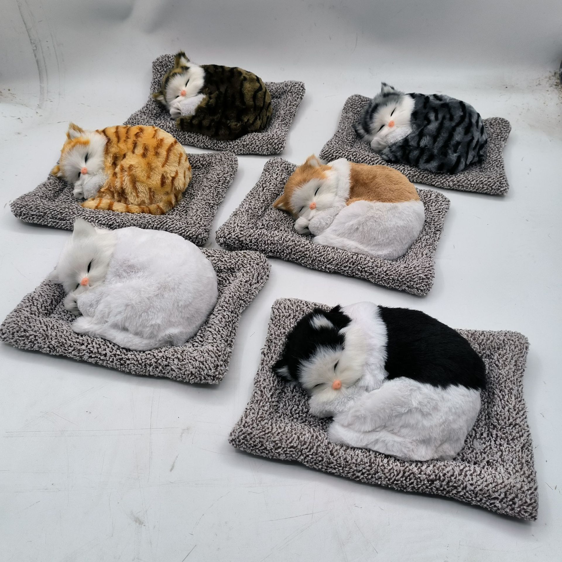 Gato dormido gato para enviar a sus amigos lugares escénicos decoración juguetes modelo de cabina de regalo pequeño agente de carbón de bambú eliminación de formaldehído