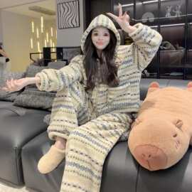 韩系感条纹连帽珊瑚绒睡衣女冬季新款加厚保暖家居服套装外穿
