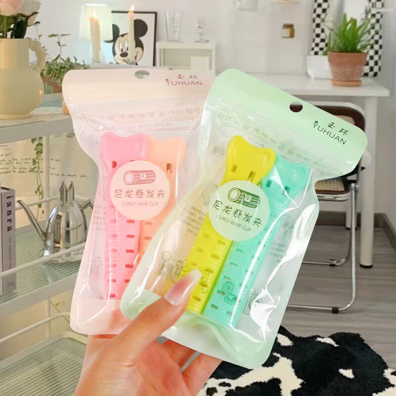 A pack of two bangs hair curler hair curler plastic lazy self-adhesive hair curler jewelry shop two yuan store supply batch
