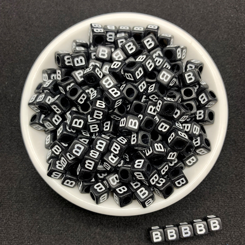 26 letras cuadradas blancas acrílicas de fondo negro inglés de una sola letra diy accesorios de beads material de beads sueltos image 8