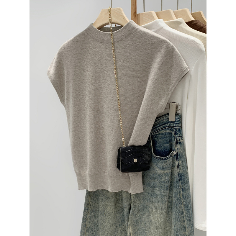 Retro Coffee-Colored Half-High Collar Sleeveless Knitwear for Women Spring and Summer 2026 New Style High-End Elegant Waist-Slimming Top Retro Coffee-Colored Half-High Collar Sleeveless Knitwear for Women Spring and Summer 2026 New Style High-End Elegant Waist-Slimming Top
