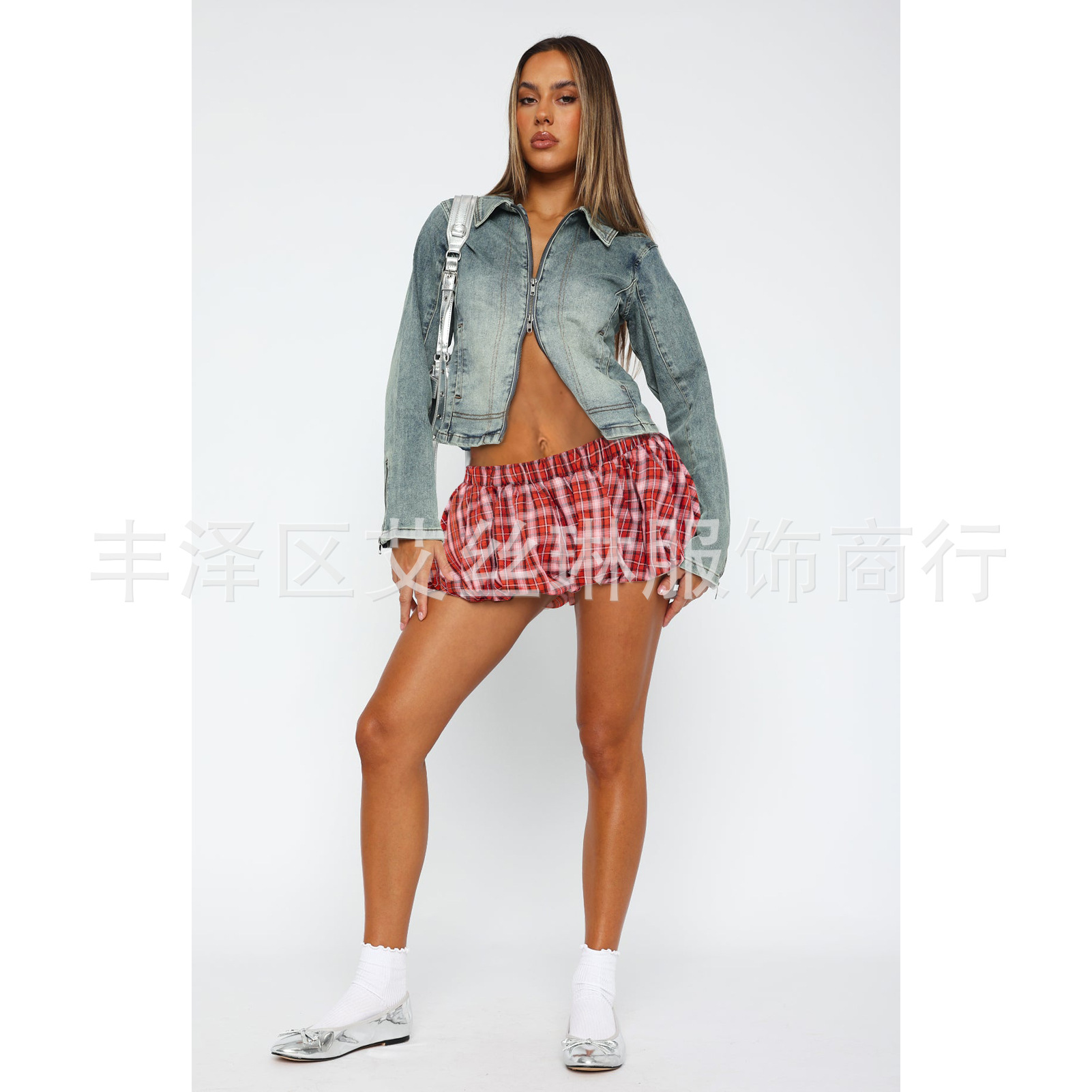 6737 红色模特图9.jpg