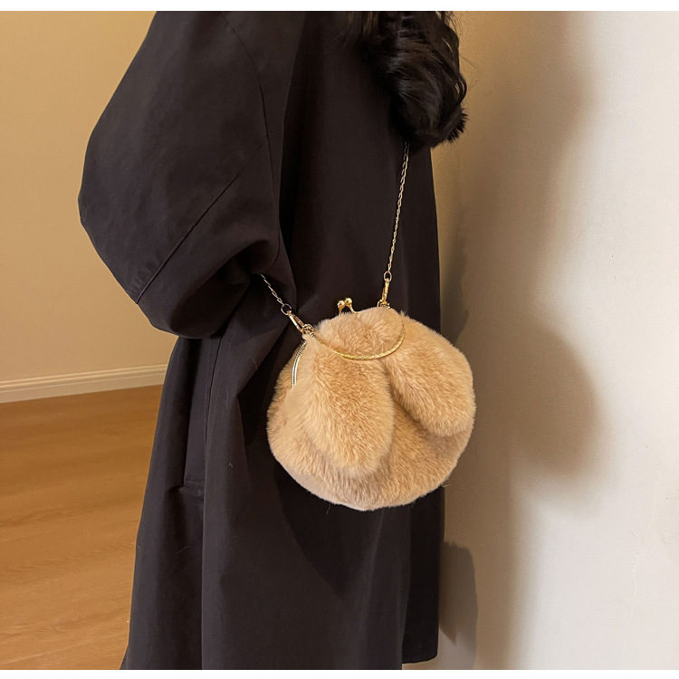 Borsa a tracolla in peluche da donna 2023, nuova borsa a tracolla con catena da principessa, versatile e carina, borsa con orecchie da coniglio per studenti_voghion.com