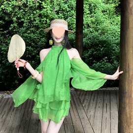 绿野仙踪 夏季显白度假吊带上衣半身裙绿色两件套套装图片色薄纱
