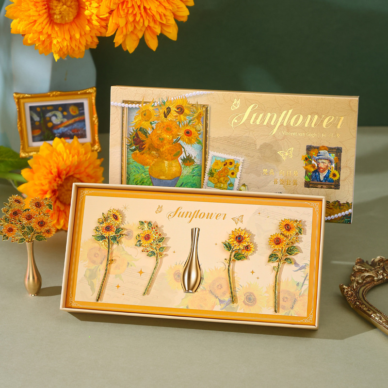 Sunflower Creative Bookmark Ornament Set Gift Box, Exquisite Teacher's Day Chinese-Style Small Gift Souvenir for Teachers Sunflower Creative Bookmark Ornament Set Gift Box, Exquisite Teacher's Day Chinese-Style Small Gift Souvenir for Teachers