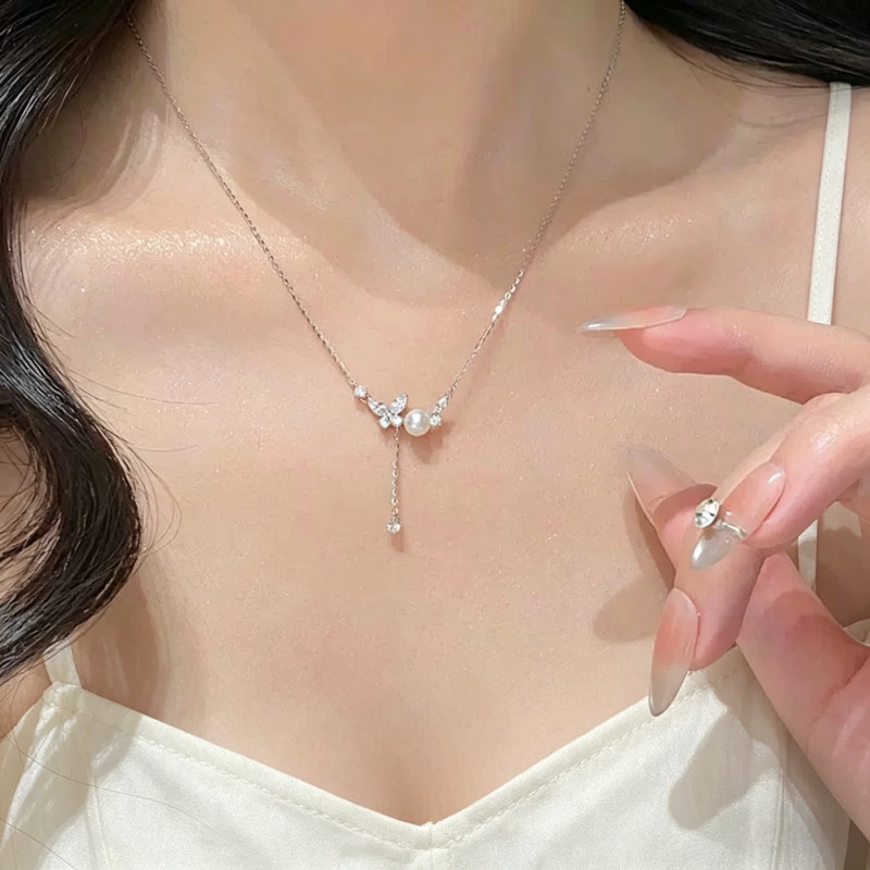 2026 New Luxury Freshwater Pearl Butterfly Necklace S925 Sterling Silver Niche High-End Clavicle Chain Wholesale