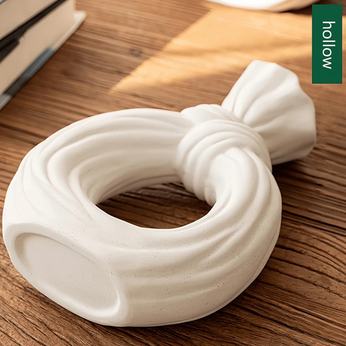 Florero moderno y simple en forma de nudo en forma de círculo, jarrón decorativo de encimera de material de resina disponible en cuatro estaciones