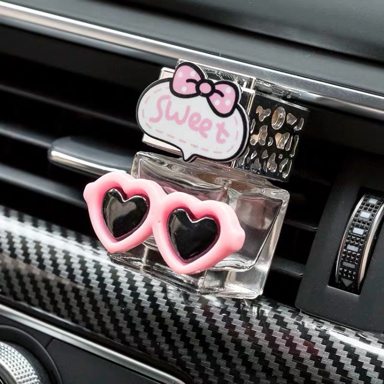 Botella de perfume para automóviles botella vacía auto-agregación aire acondicionado ventilador de salida perfume para automóviles perfume ligero caricatura mujer