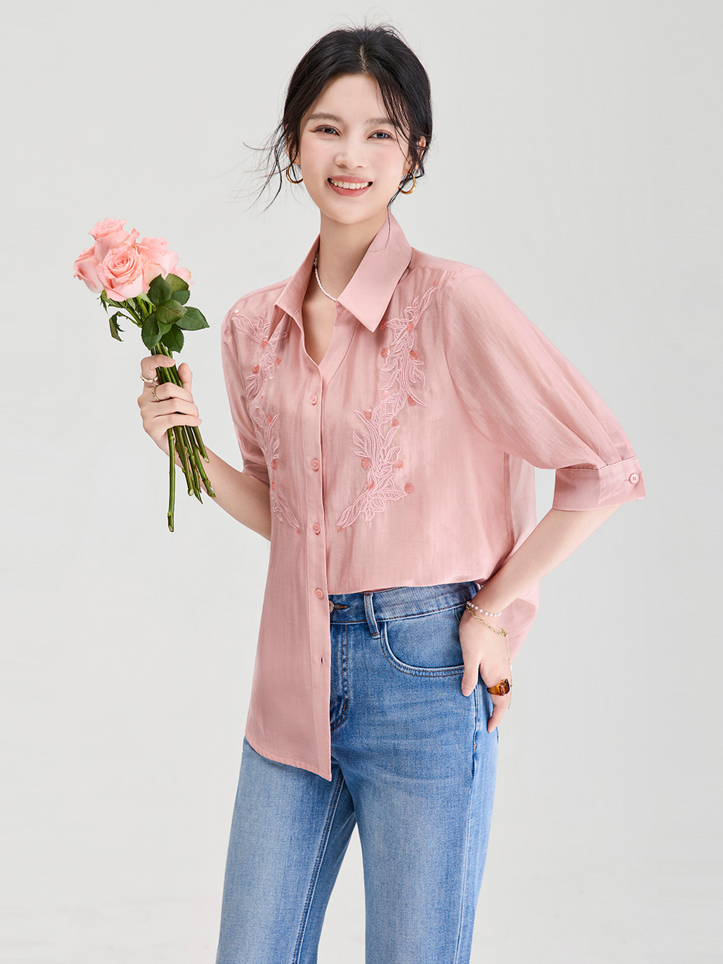 Áo sơ mi nữ tay dài chất liệu Lyocell thêu ren Pháp dáng rộng mùa hè — Bột da