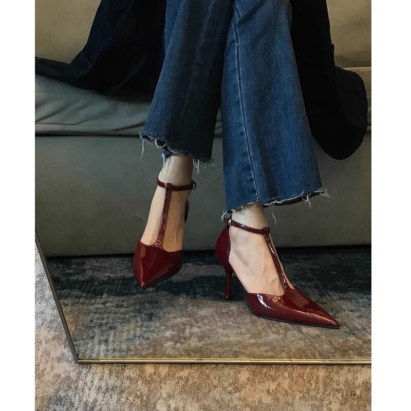 2026 Spring Patent Leather T-Strap Pointed Toe Stiletto Heels Versatile French High Heels One-Strap Buckle Closed-Toe Sandals for Women 2026 Spring Patent Leather T-Strap Pointed Toe Stiletto Heels Versatile French High Heels One-Strap Buckle Closed-Toe Sandals for Women