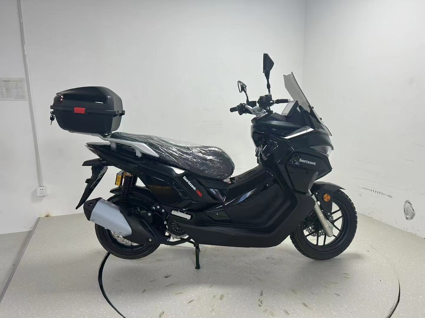 Cross-Border Best-Selling Fighter Motorcycle with Fuel Engine, Stylish and Cool High-Speed Racing Bike, High-Power Scooter