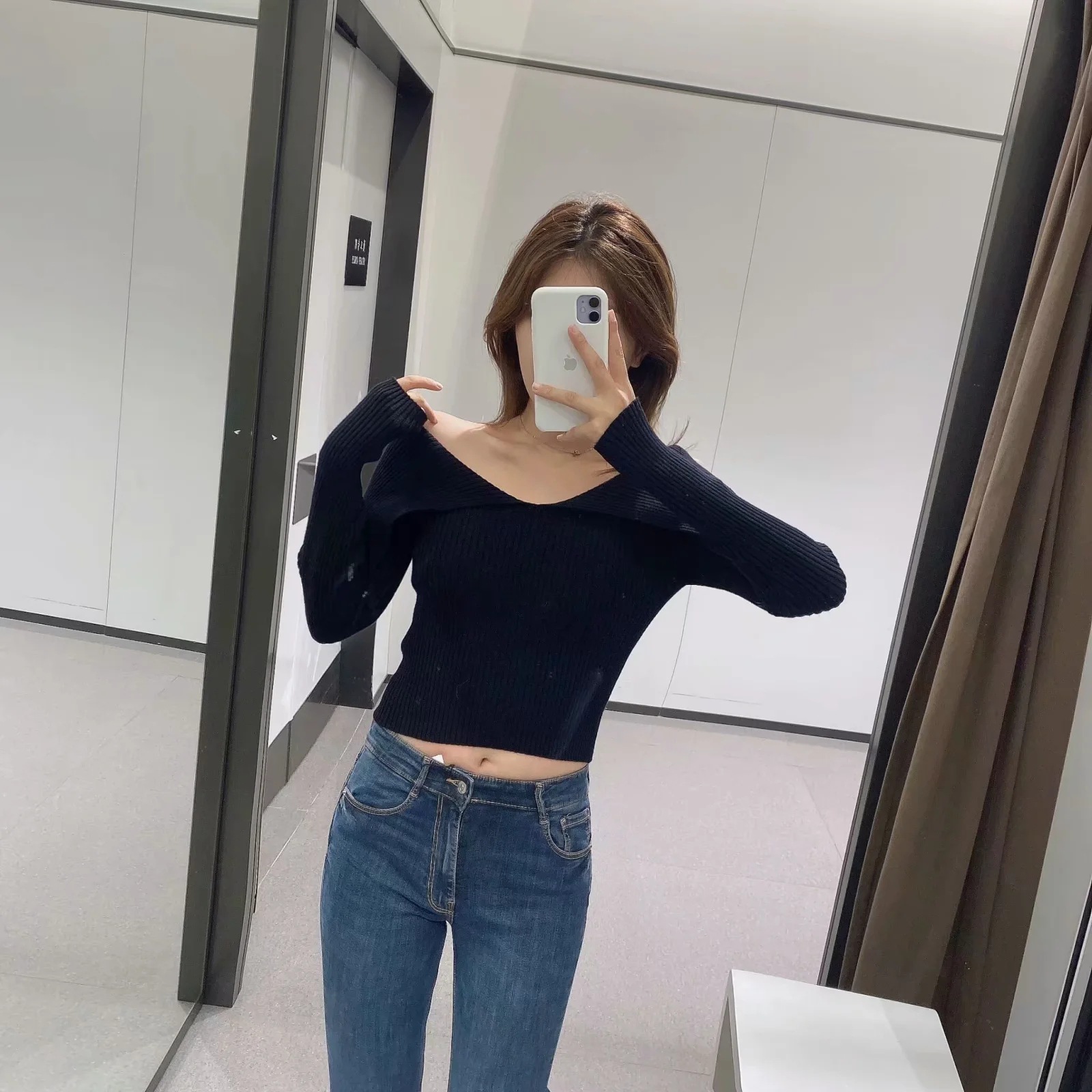 Sexy Off-The-Shoulder Large Lapel Long-Sleeved Solid Color Knitted Sweater NSZQW115391