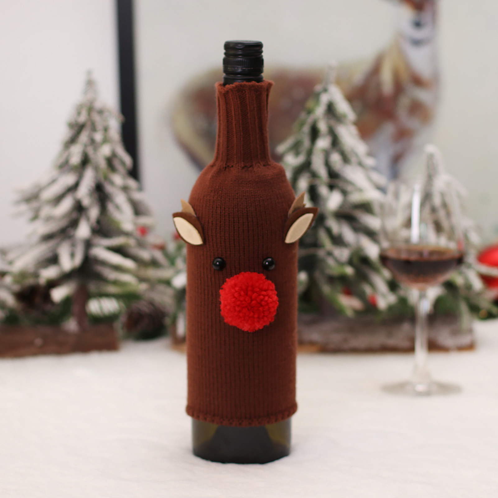 Cruzar la frontera nueva botella de vino de Navidad cubierta de punto cinturón de tela anciano muñeca cubierta de champán bar Mesa atmósfera Decoración